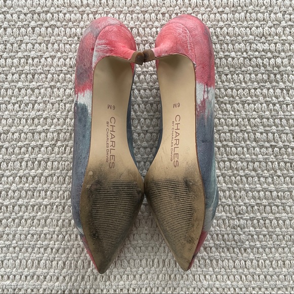 Charles David Kitten Pumps, Size 6 - Picture 10 of 11